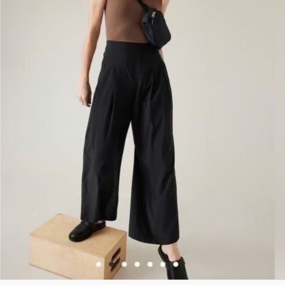 Athleta Brooklyn Heights Wide Leg Pant 12 Pleated Trouser Womens Black High Rise